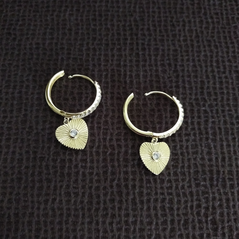 Stella Picciotto Textured Heart❤️ Hoop Earrings - Picture 3 of 12